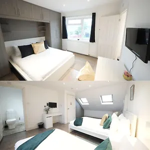  Habitación en casa particular Grand Airport Ensuites Reino Unido